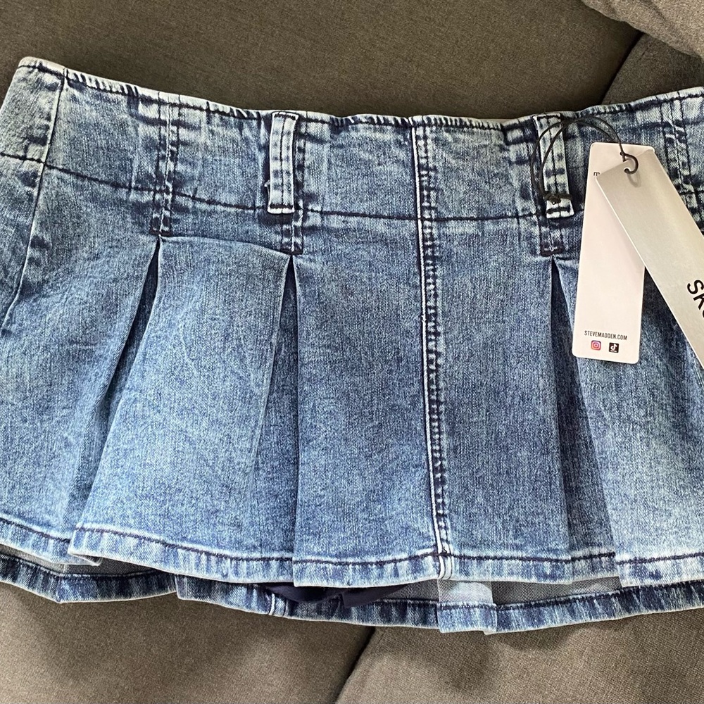 Stylish Denim Mini Skirt